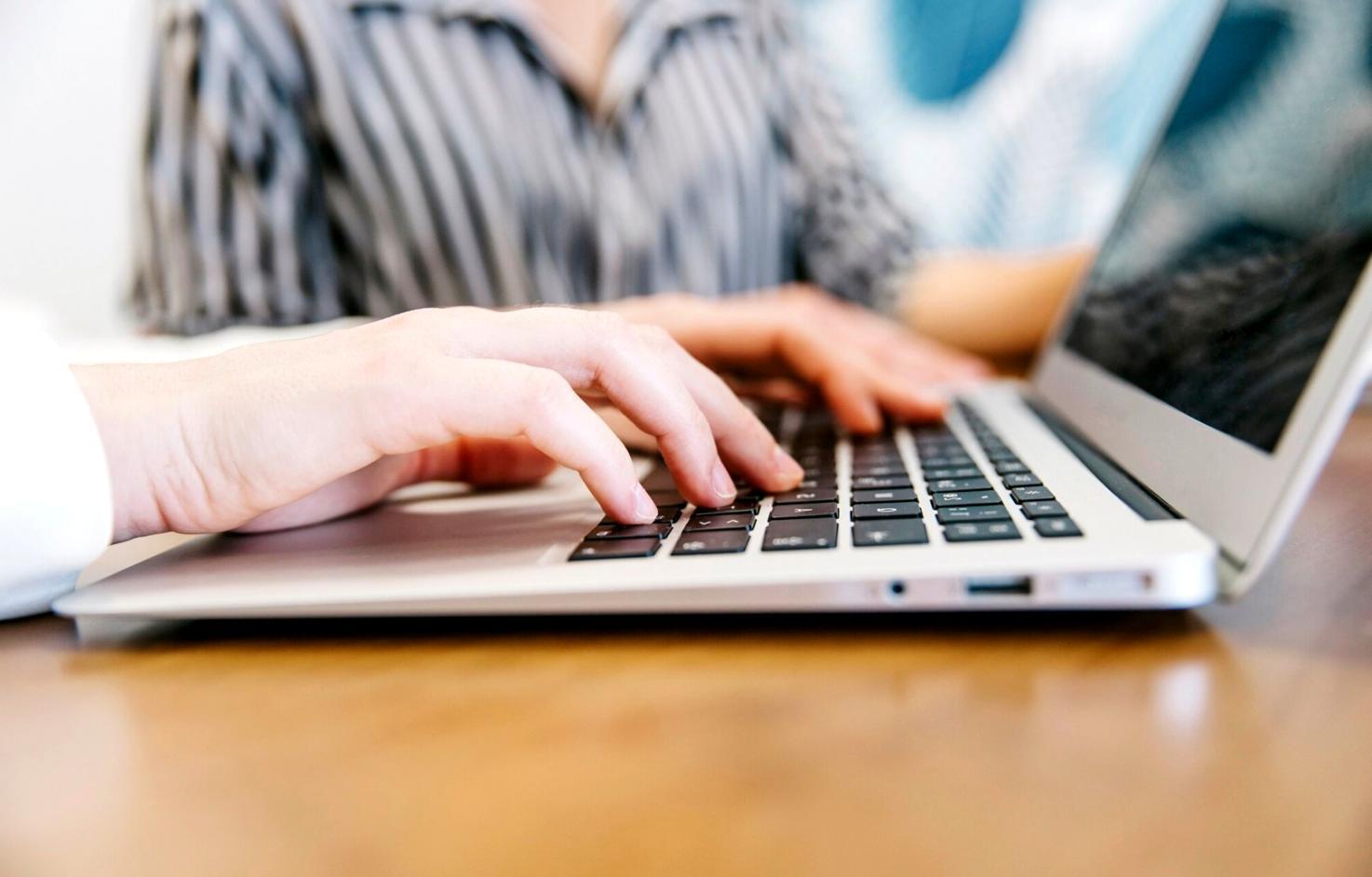Moderne Schulungsräume mit interaktiver Technologie